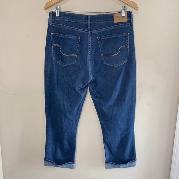 LEVI'S Dark Wash Mid-Rise Capri,‎ Size 10 - Picture 5 of 8